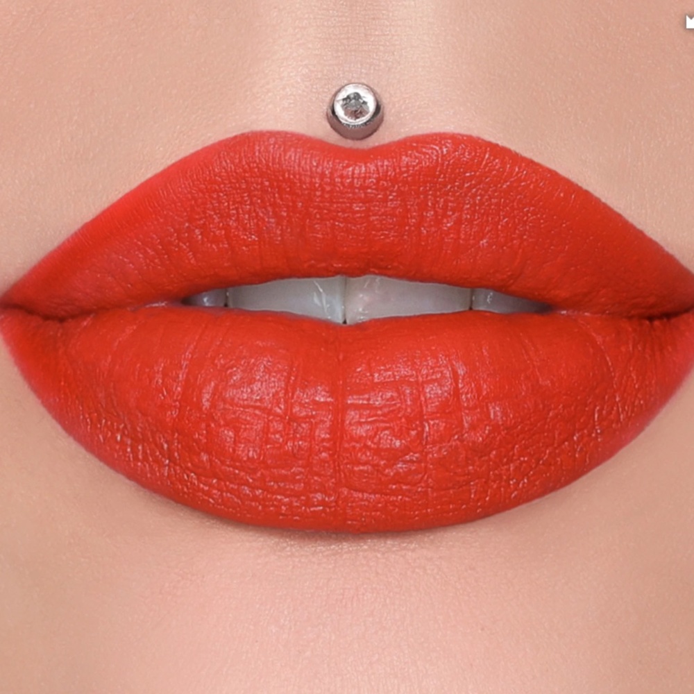 Jeffree Star Velvet Trap in Fire Starter Lipstick .12 oz - Picture 2 of 6